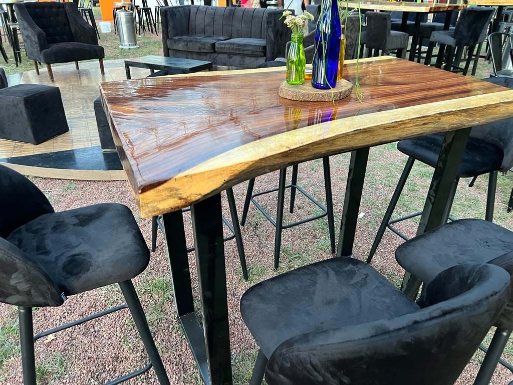 Periquera de madera para evento